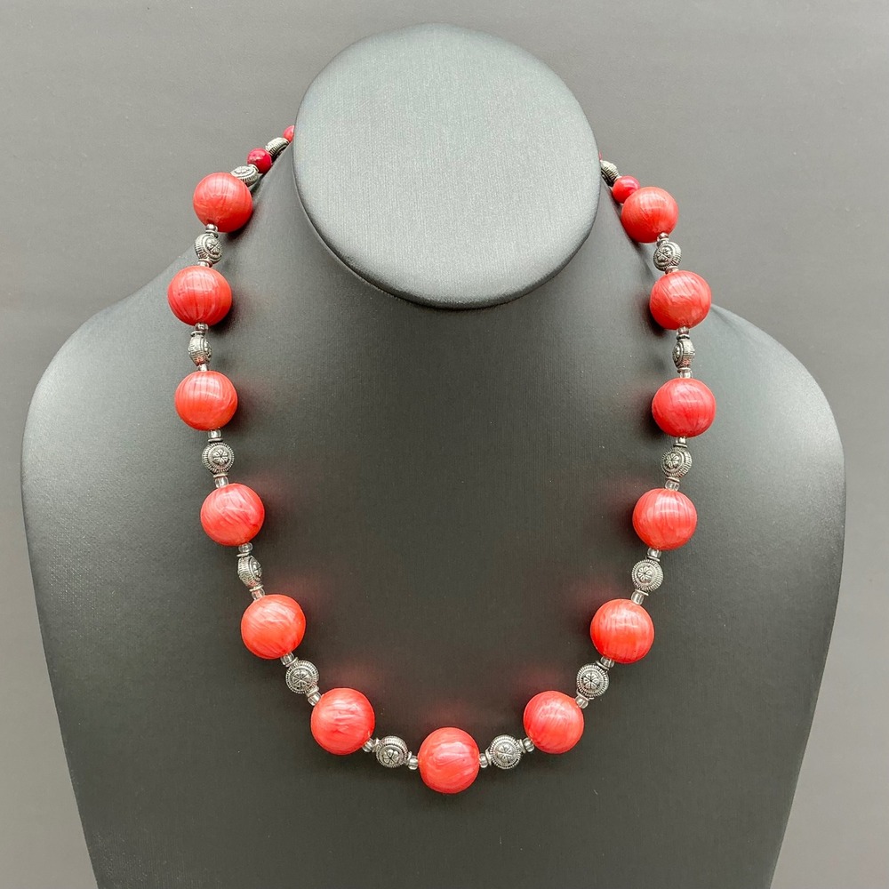 Necklace Women Pink Beaded Silver Tone Flower Spacer Toggle Clasp 18 Inch